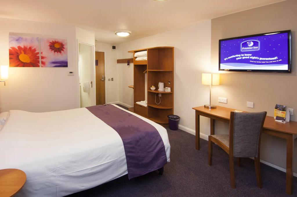Premier Inn Bournemouth East Kültér fotó