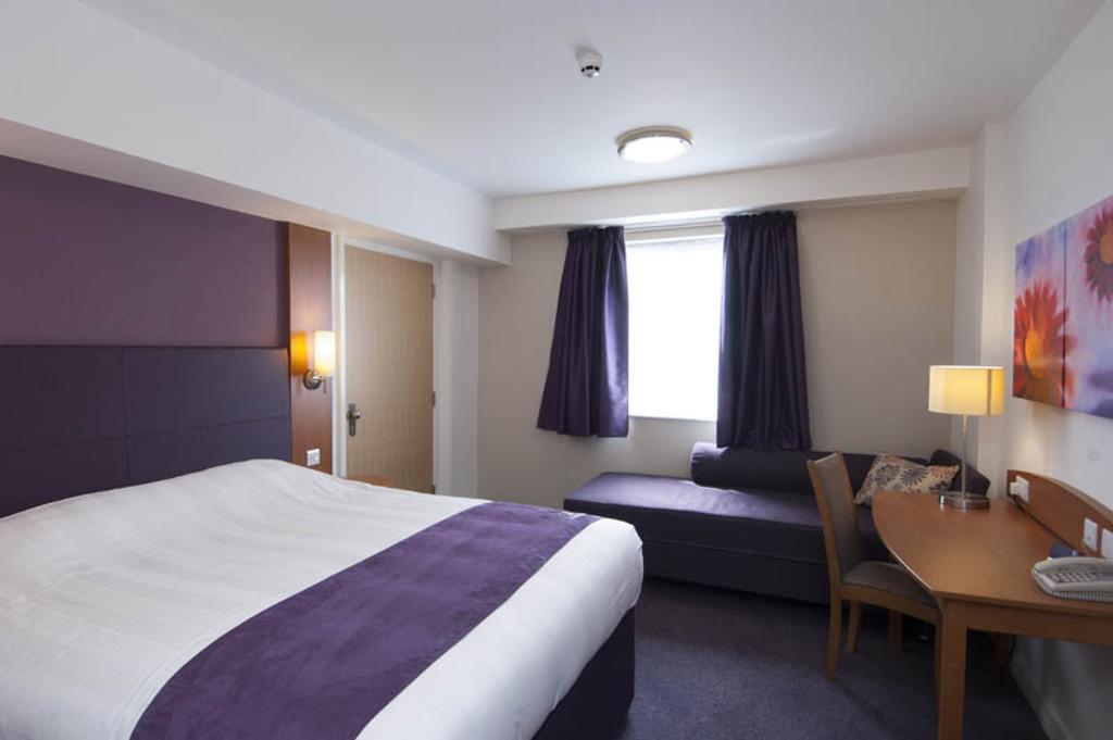 Premier Inn Bournemouth East Szoba fotó