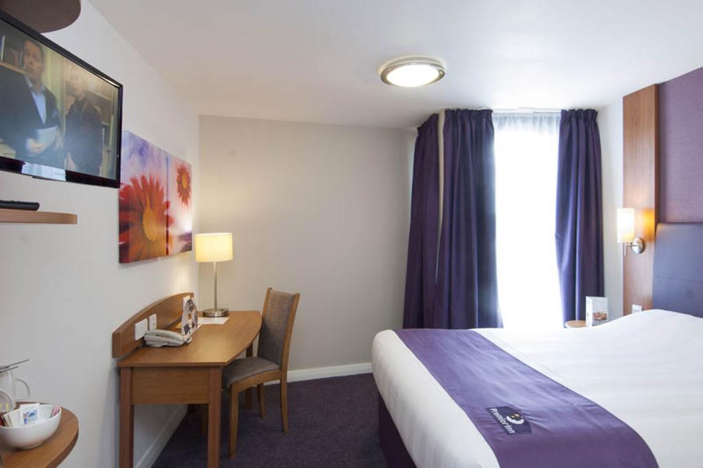 Premier Inn Bournemouth East Szoba fotó