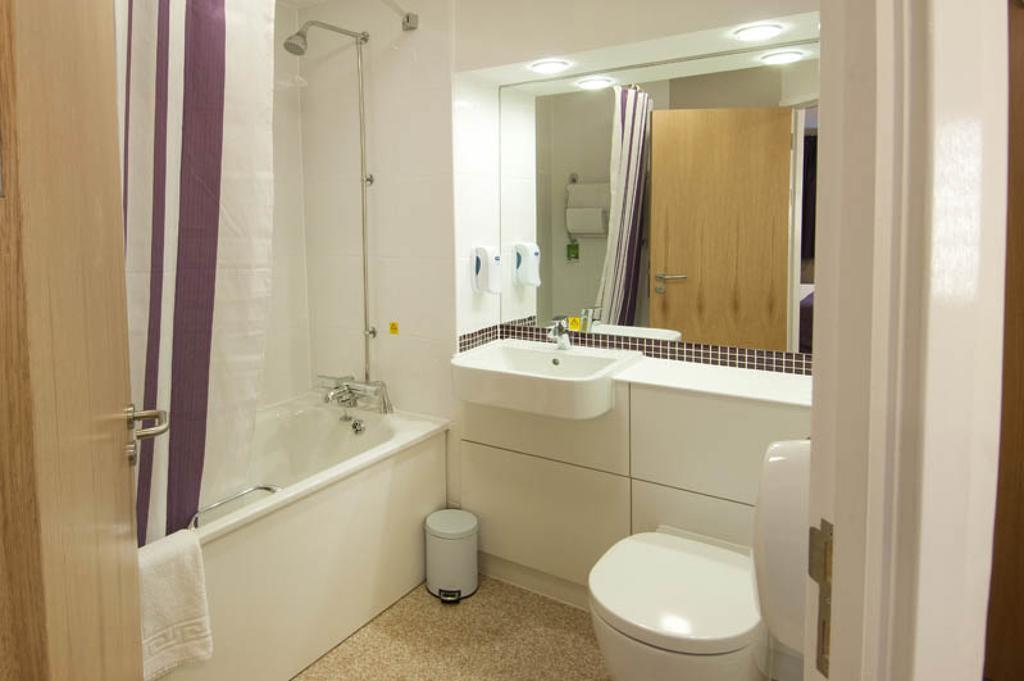 Premier Inn Bournemouth East Szoba fotó
