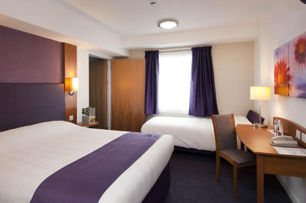 Premier Inn Bournemouth East Szoba fotó